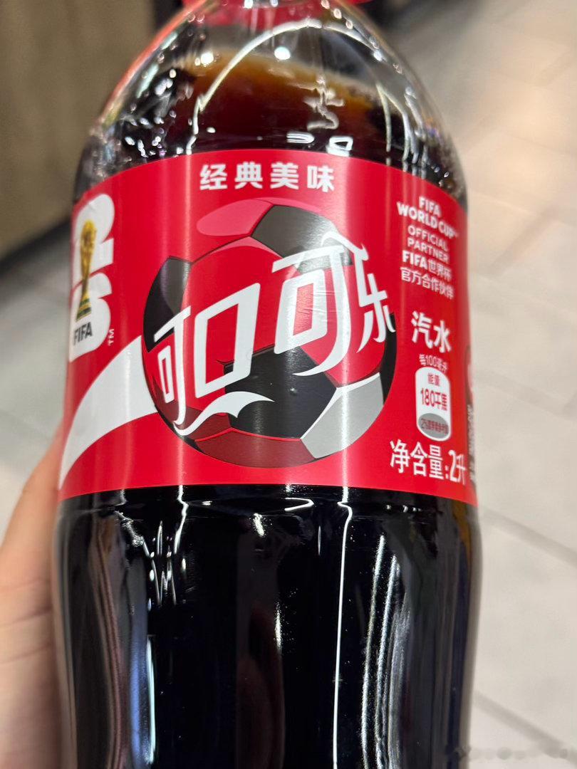 我家大少爷晚上回来了，7:00多到家，又出去嗨了三天，老母亲回去给他做可乐鸡翅，