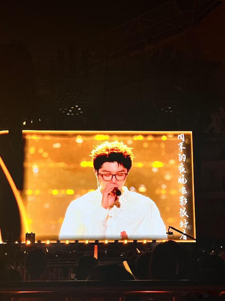 #毛不易只在今夜live# 毛不易的只在今夜演唱会给大家留下了深刻的印记，如今l