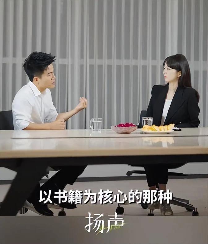 【俞敏洪拆分董宇辉，明智之举】
在董宇辉策马奔腾时候，俞敏洪放出大招。
与辉同行