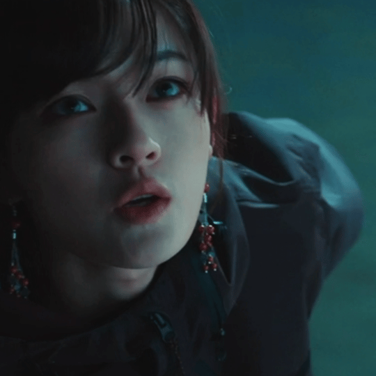 文淇闯进毒女赛道了  《异人之下2》好适合陈朵，导演太会选人了！撕漫还原毒身圣童