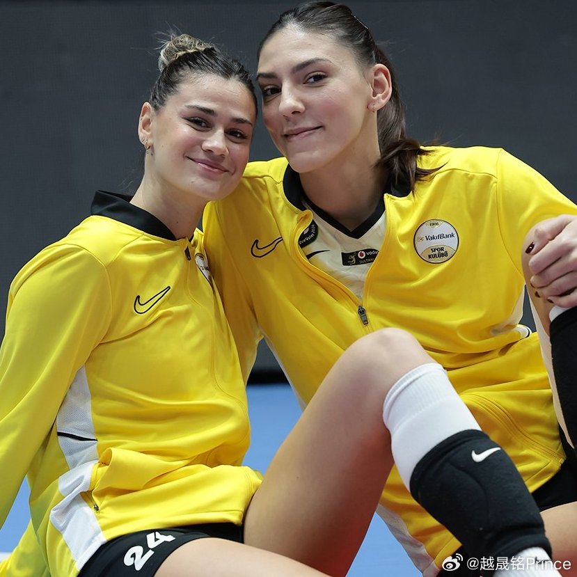 ——十多年过去了，现在你又和蒂亚娜·博斯科维奇在俱乐部并肩作战了。你们在国家队一