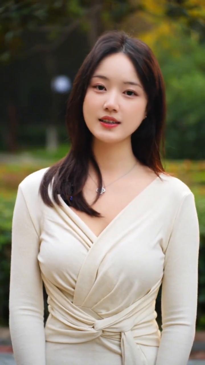 选错了就选错了，不要总是一遍遍的去想。人生没有完美的选择，但是可以完美的释怀。生