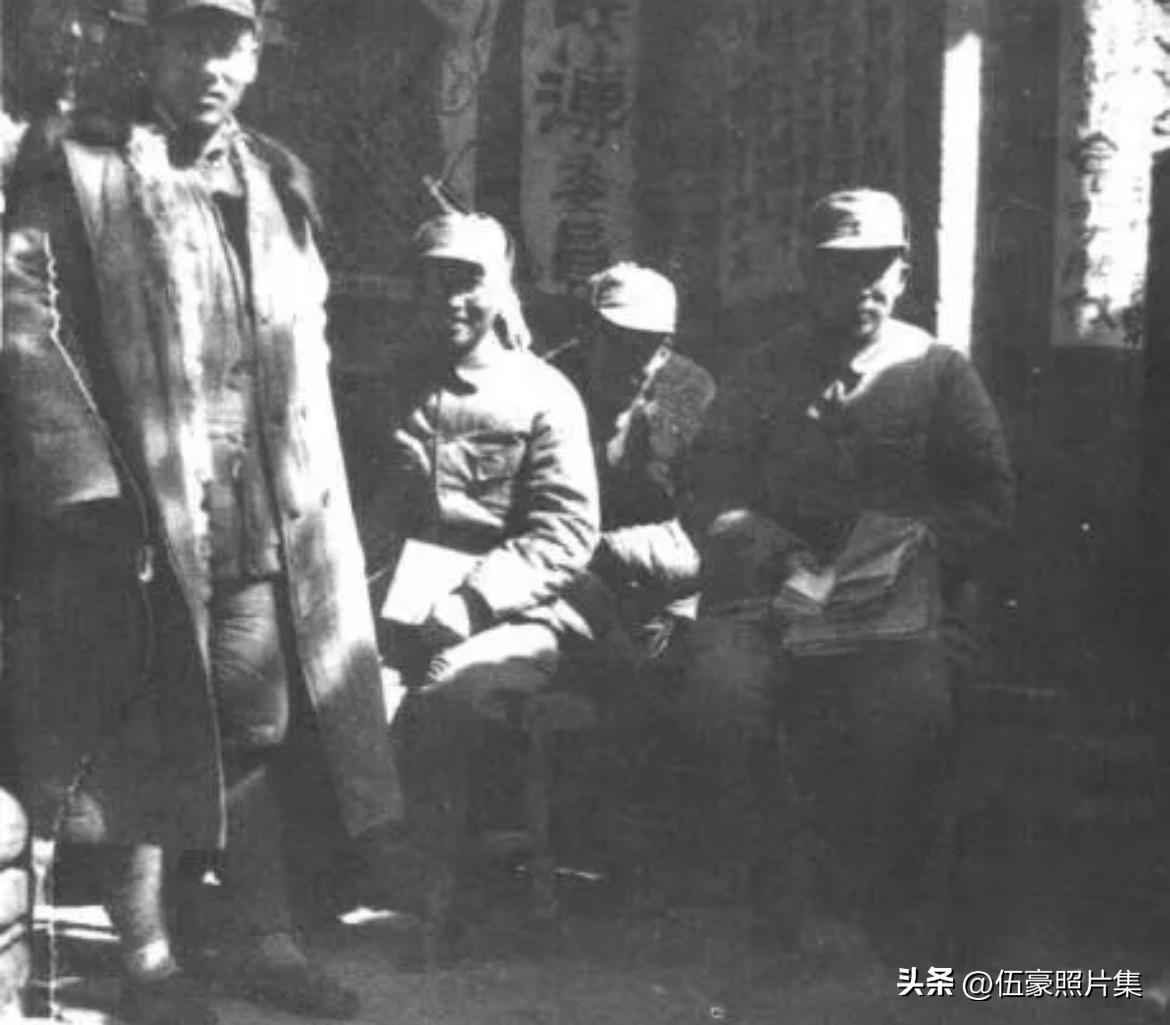 1940年2月，沁源县吴家窑村，山西青年抗敌决死队第1纵队干部大会期间的老照片。