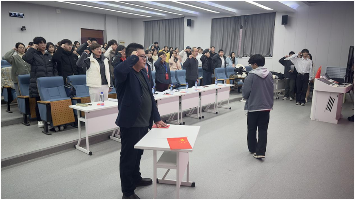 宪法课能有多鲜活？郑州航院这堂特别课堂，上了七年