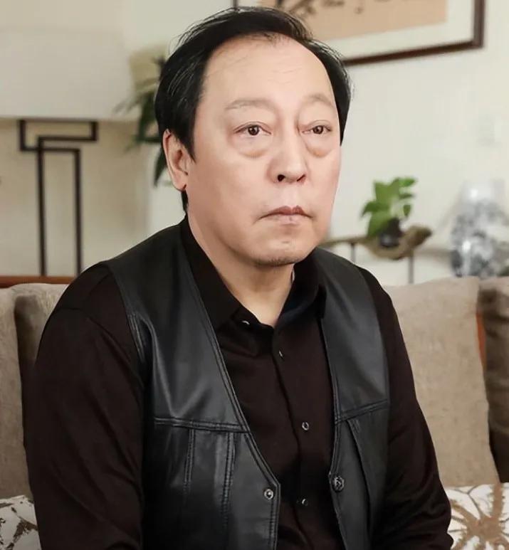 承包了中国所有坏人的八个演员：

第一  冯远征

第二  计春华

第三  杜