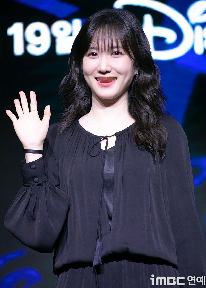 朴恩斌[超话]薛景求[超话]尹灿荣[超话]朴炳垠[超话] 出席Disney+新剧
