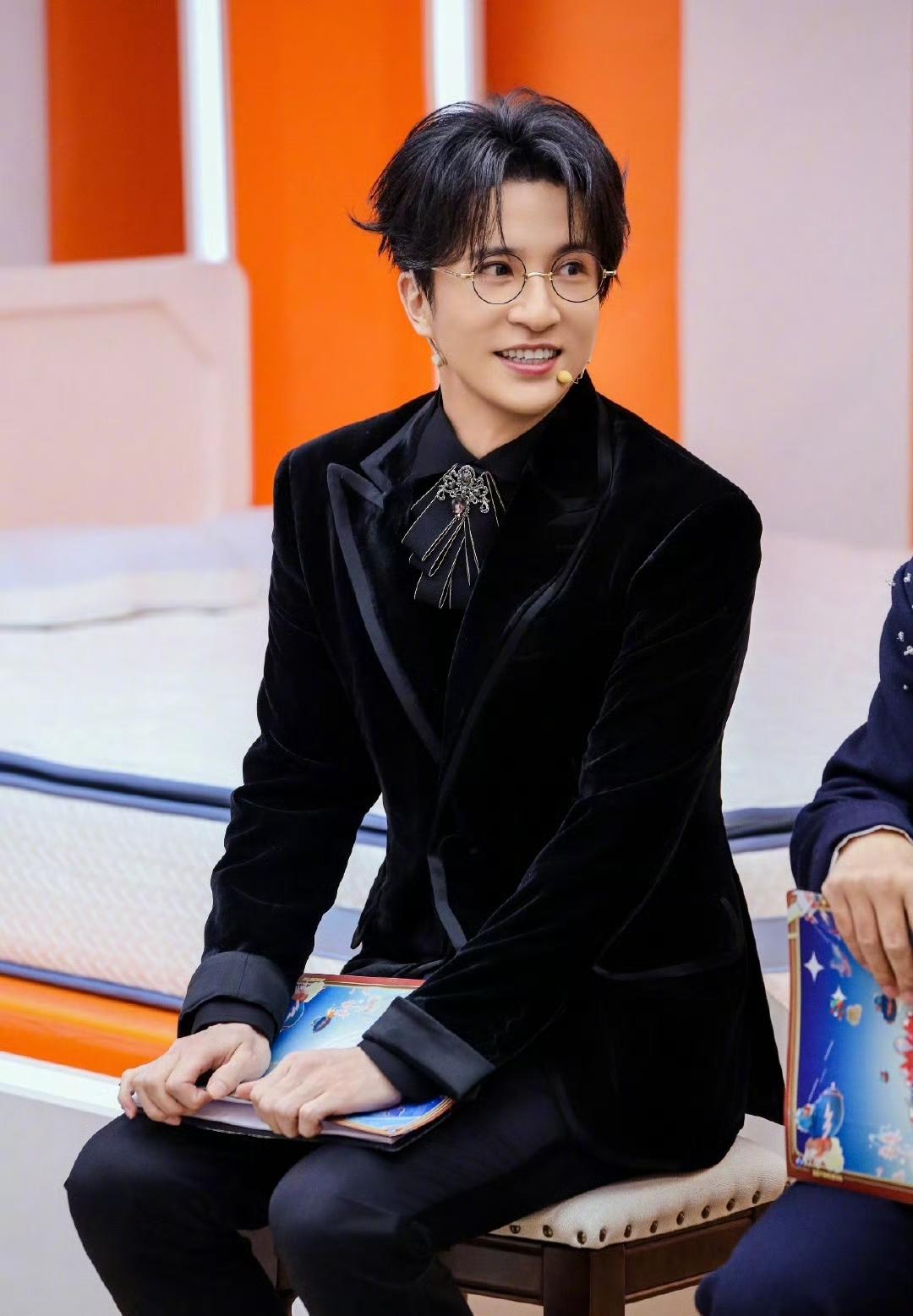 李雨桐控诉薛之谦的长文中，不仅把胡彦斌无辜卷进了她和薛之谦的争议中，也提到了张杰