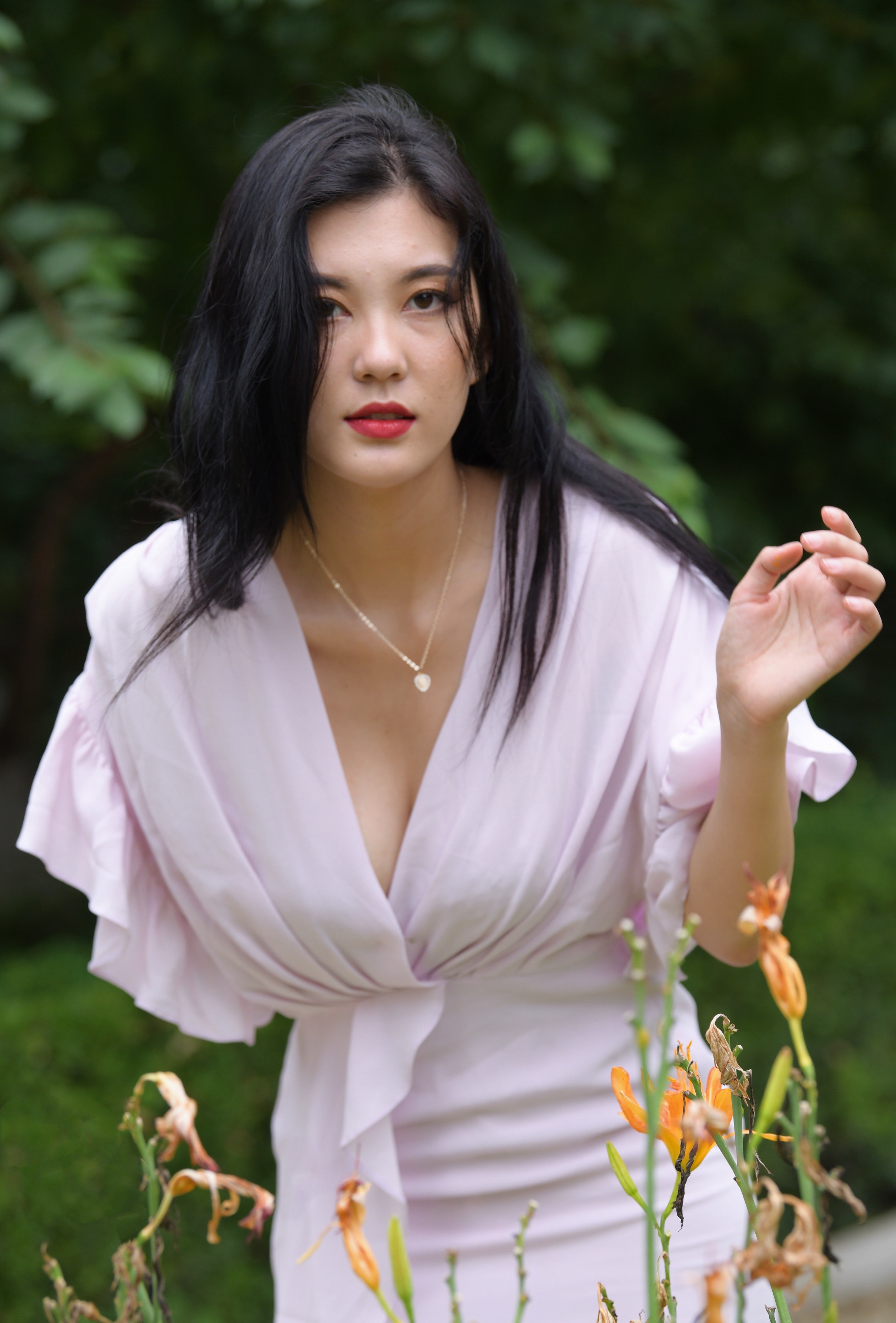 体态丰满浑如玉，步履轻盈若风香[给力] ​​​