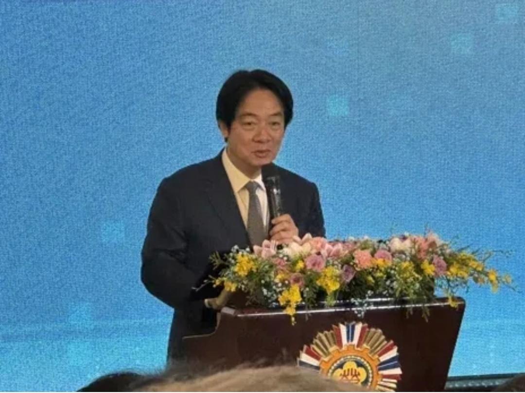 赖清德今天（7月16日）出席活动时叫嚣道：“如今台湾面对中国大陆文攻武吓，对内统