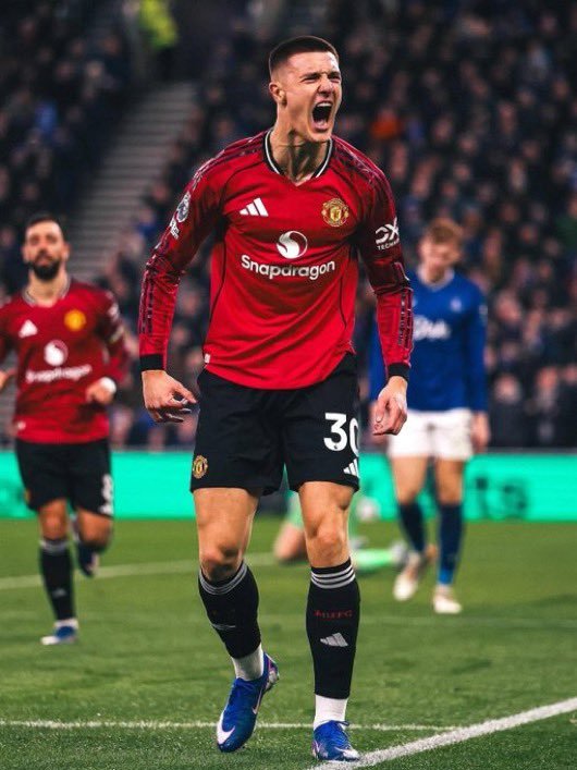 超级替补谢什科在卡里克时代2次绝杀1次绝平，曼联在英超连续10场不败，2026年