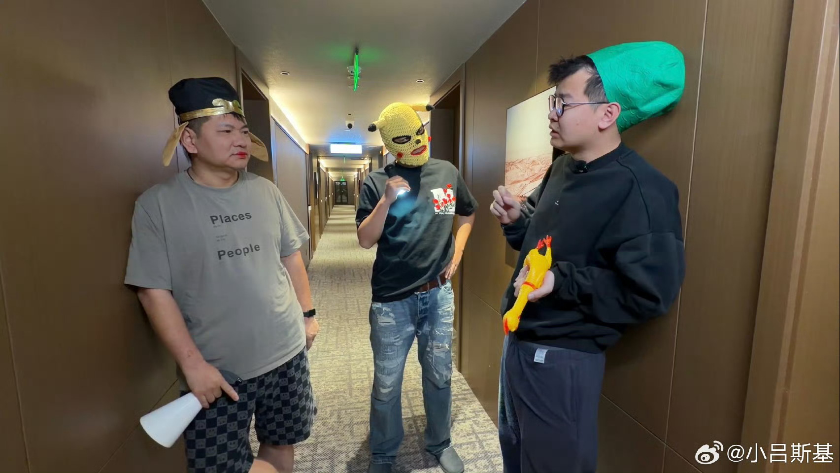 来自前方的战况实报自从我司领导开始接触拍综艺后天性得到彻底解放对此，员工们表示很