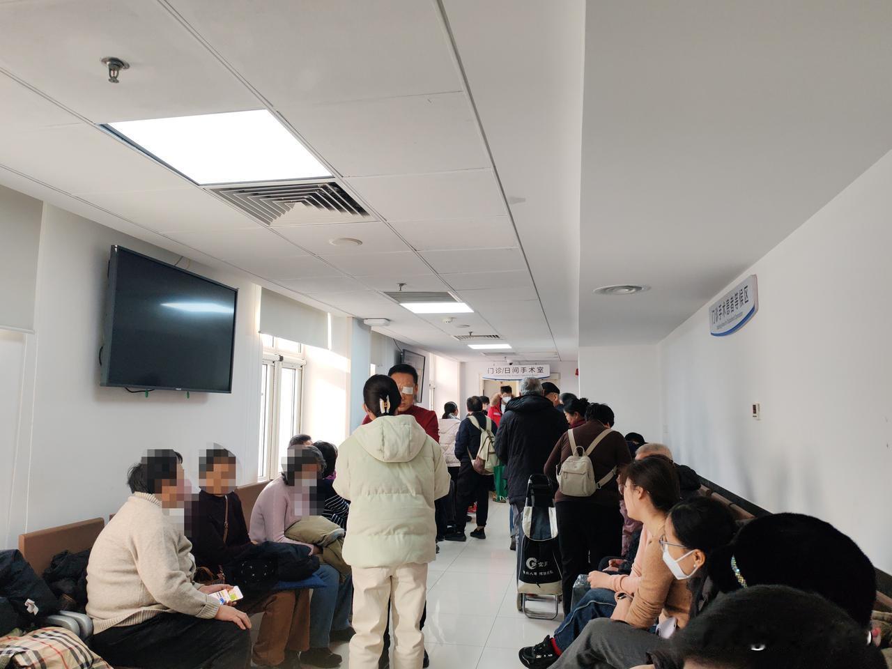 医院门诊/日间手术室

医院永远人满为患[石化]

想起小时候妈妈说的一句话:除