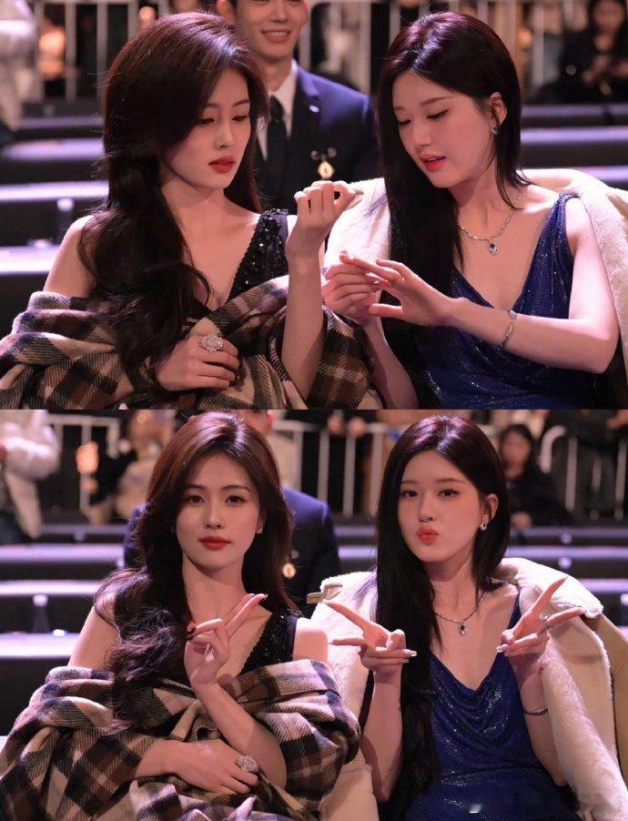 她俩刚有名气时都说是普女，现在看来也是丑小鸭变白天鹅了 