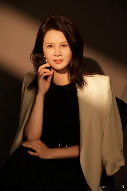 21年婚姻，换一场净身出户的决绝
 
21年，是从青涩走到沉稳的大半辈子，是从校