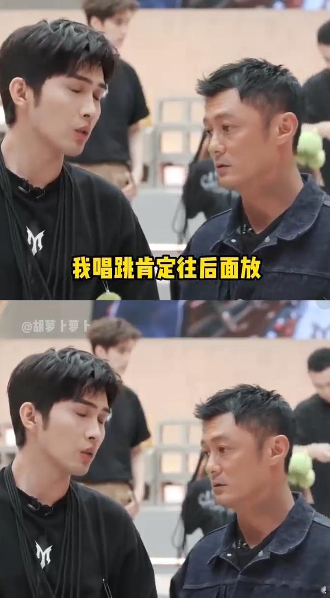 余文乐披哥拒绝唱跳 阿云嘎六边形战士名副其实，唱跳演都在线，就等一个唱跳舞台 ​