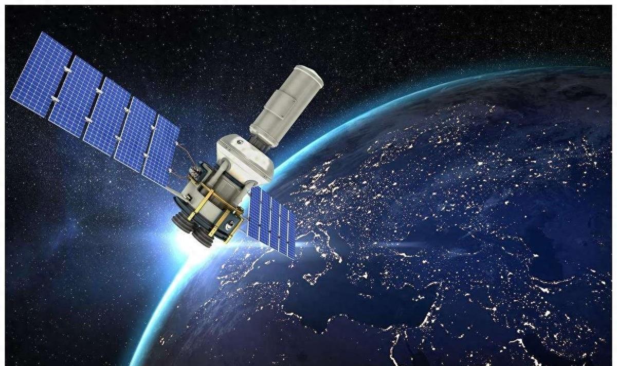 最近一直刷到关于星链的信息与视频，现在有不少人认为星链是目前最高级的通讯终端，技