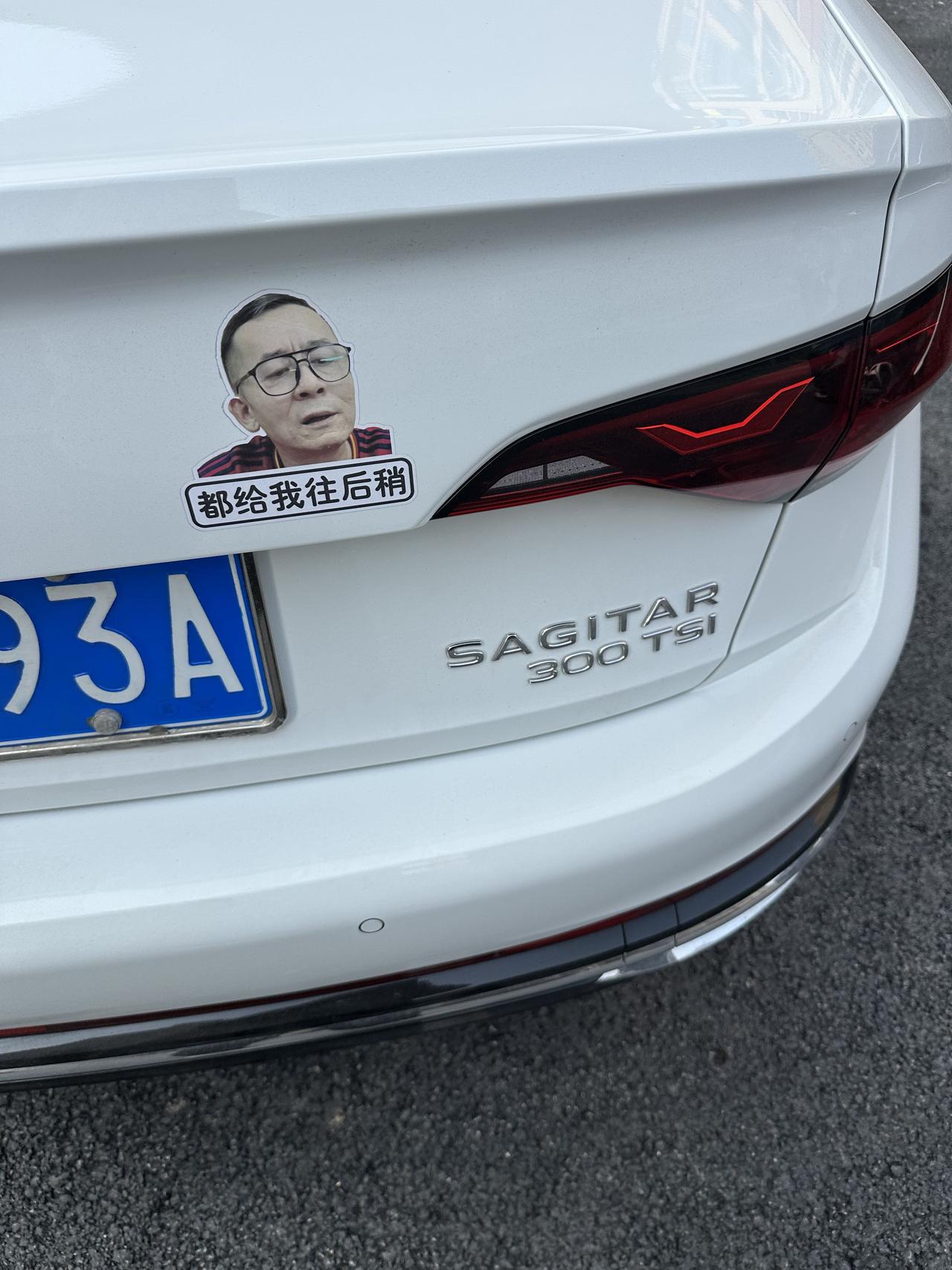 现在的新能源汽车更新换代确实快，有的车吧，在上市初期疯狂造势，前前后后发布会能开