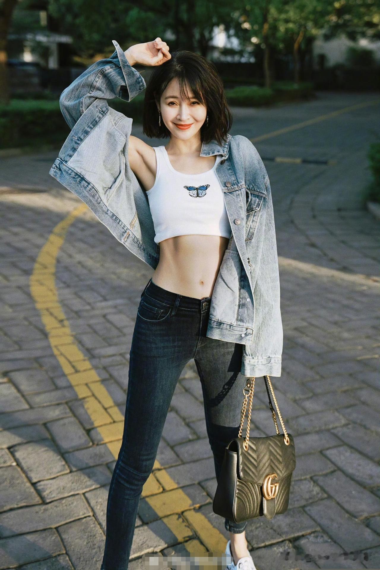于明加身材真好