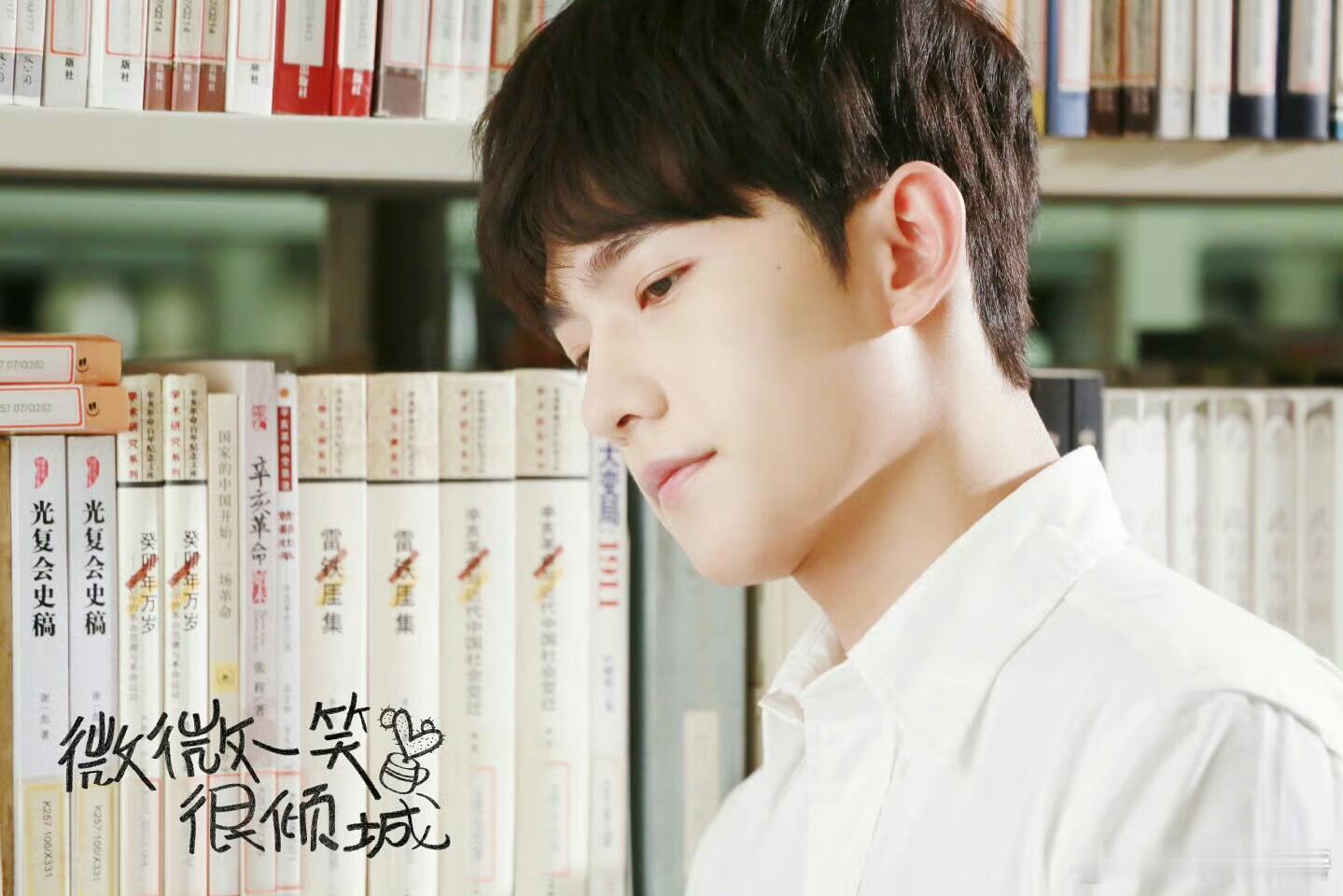 杨洋走过18年的演员之路 很佩服杨洋这种状态，入行多年依旧保持思考，采访表达真诚