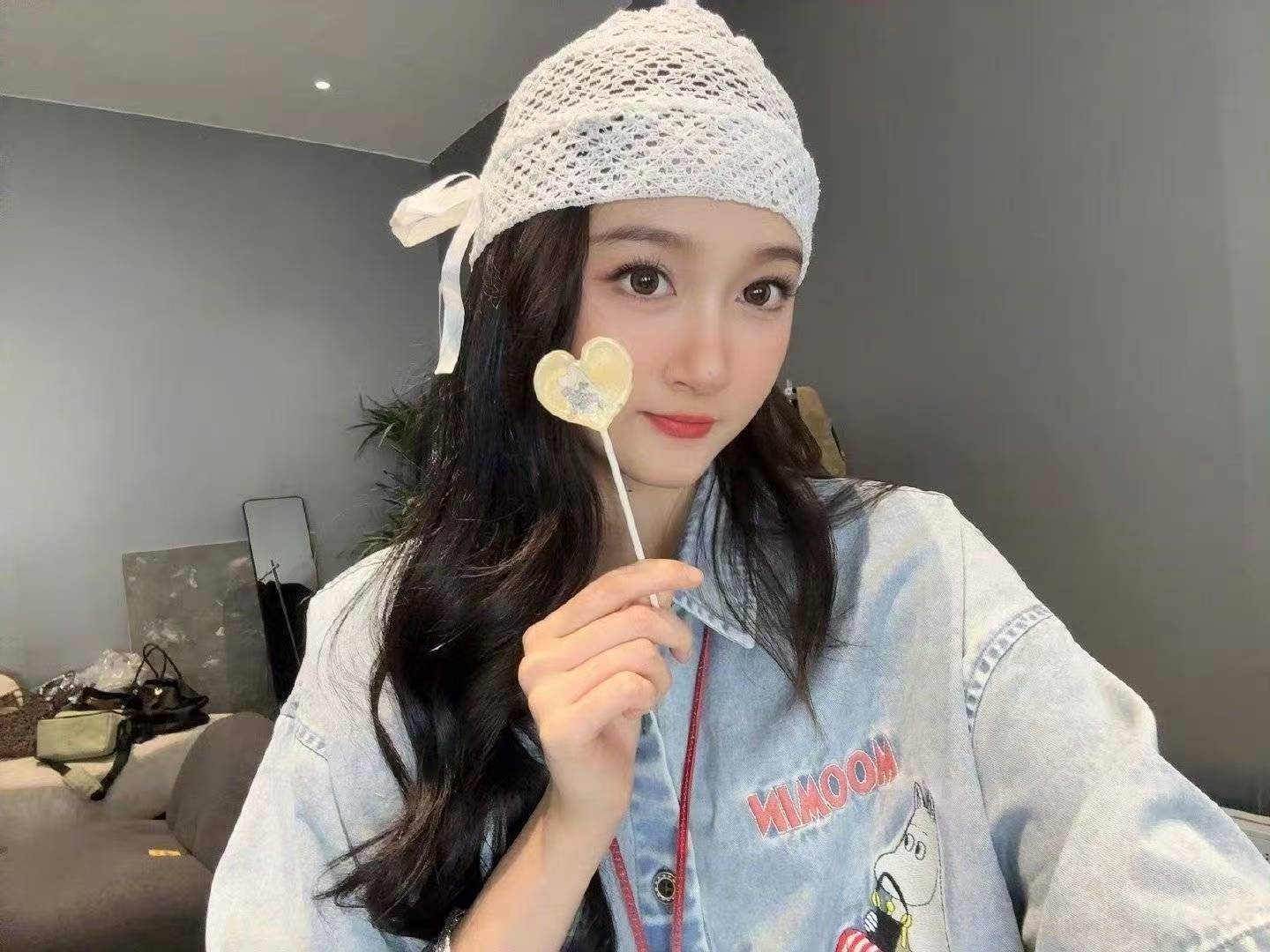 关晓彤说嘿来颗糖吧！ 