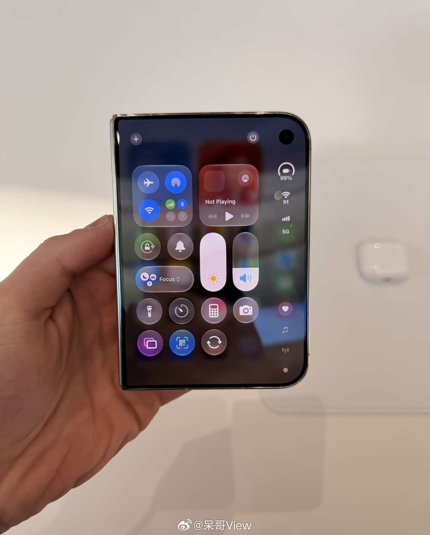 iPhone Duo缺失两大功能？别说缺两大功能了，就算缺五个、十个功能，只要苹