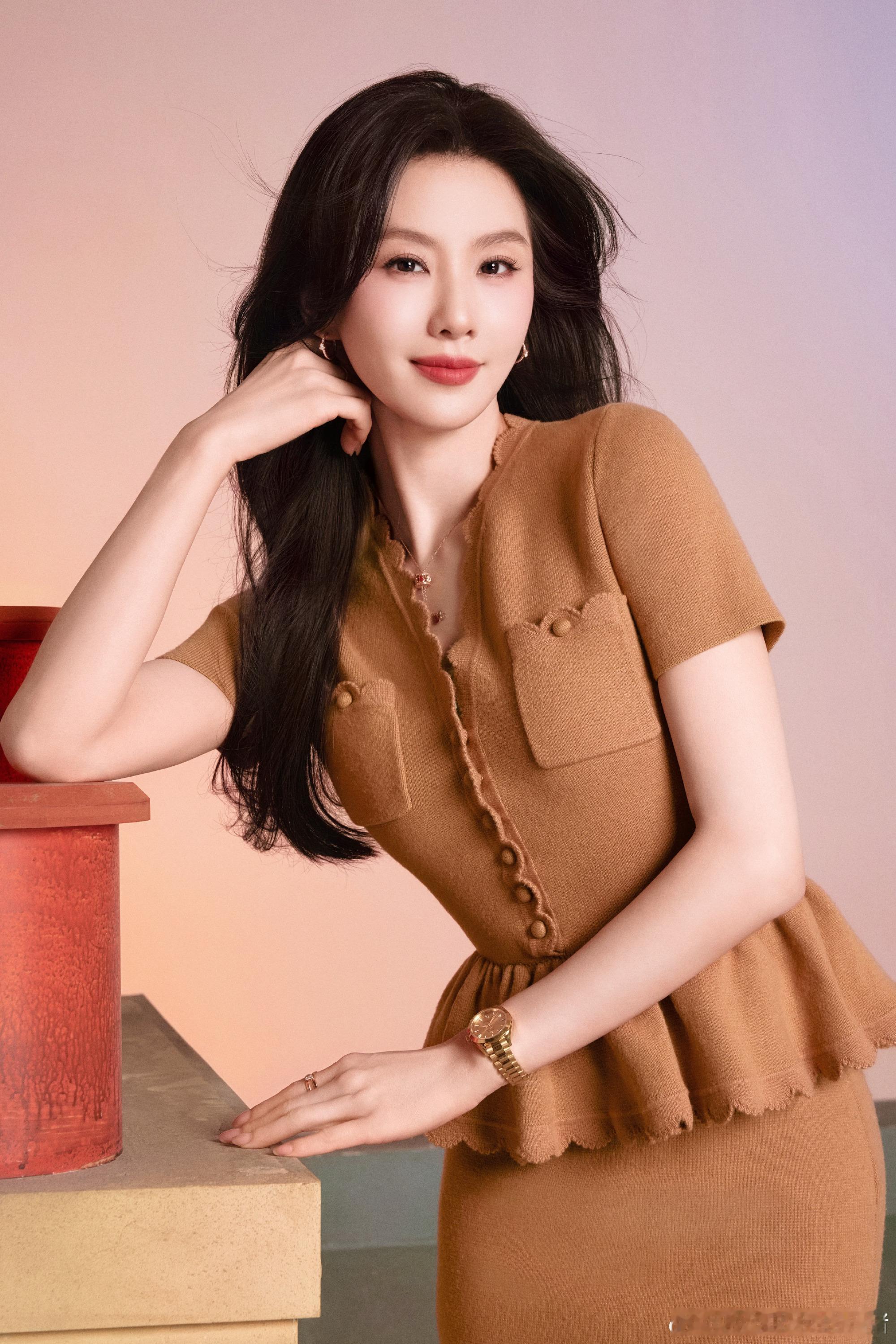 刘诗诗除夕营业大片，美貌稳定发挥