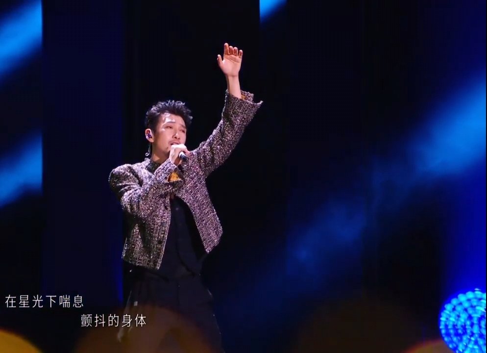 杜华买过满江的专辑现在是叔圈天菜 