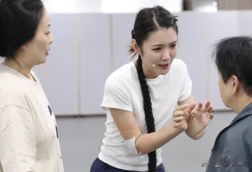 越剧《九斤姑娘》开票秒磬，仅因为是顶流李云霄主演的缘故吗？
看了剧组导演、主演、