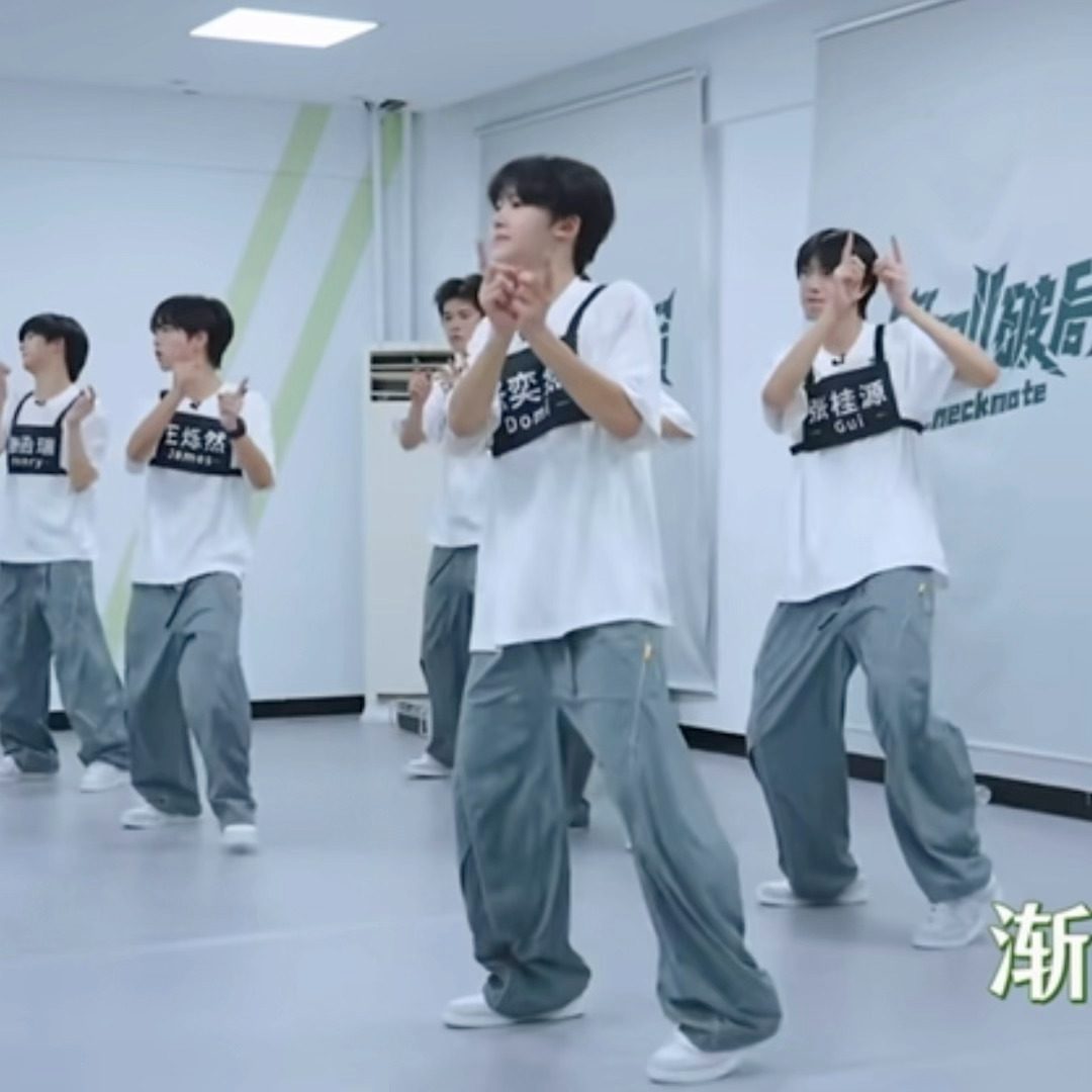 转圈真的太漂亮了… 