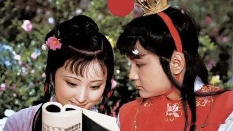 其实很多人都误解了当年红楼梦贾宝玉的扮演者欧阳奋强，他为什么没有去林黛玉扮演者陈