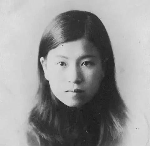最后，我想简单讲一点教育子女的问题。对子女，不要看作是自己的私有财产。要把他们看