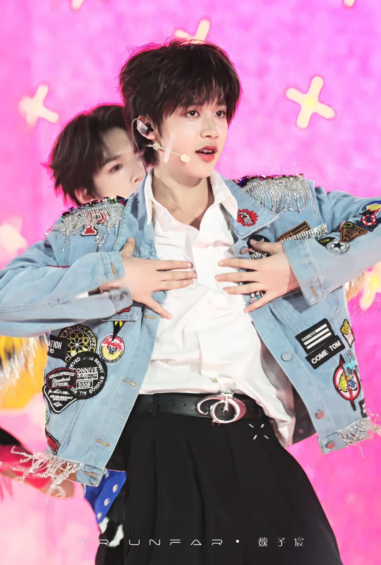 魏子宸超话 🐼魏子宸把tfboys师兄的舞全跳了 🍉魏子宸舞台型人格 

未