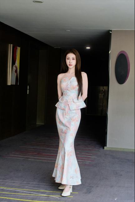 张小婉身材好权威张小婉身材和脸都不基础张小婉的穿搭让她的身材优势无可避免地展现出