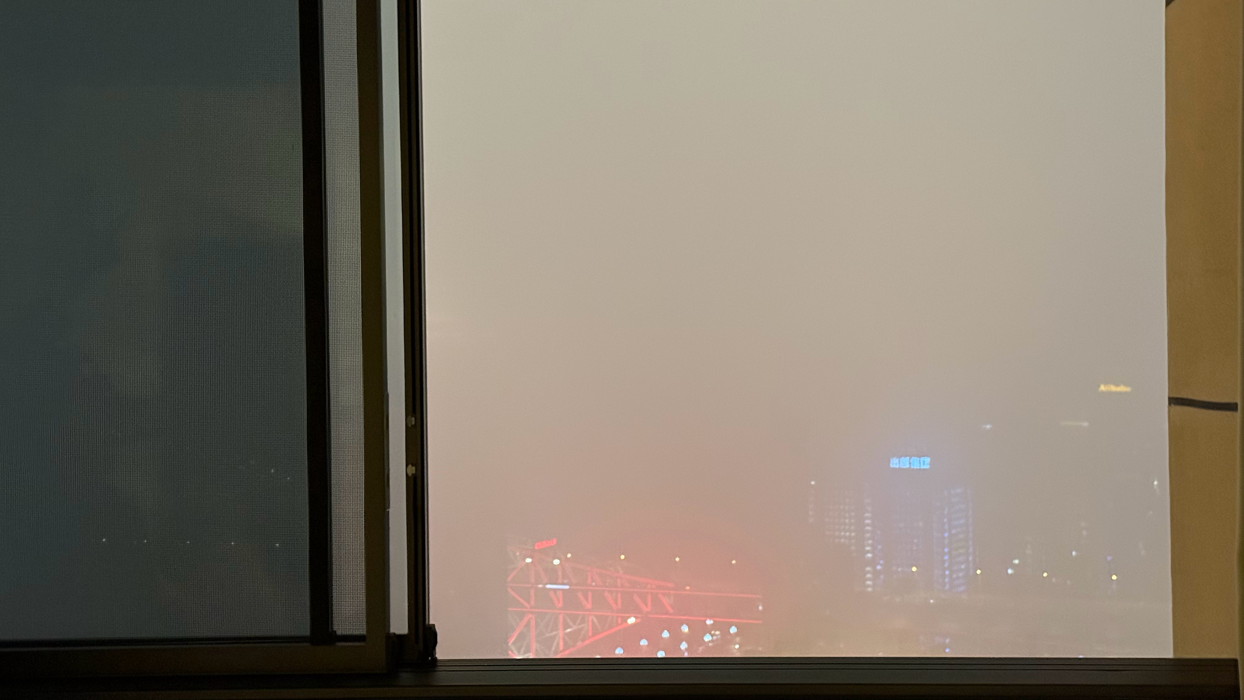 勒是雾都🌫️ 