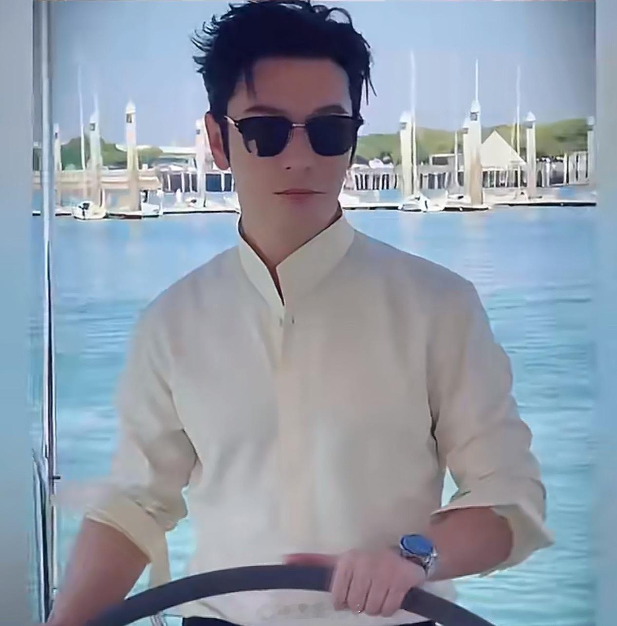 极氪回应黄晓明狂撒红包安利009越来越多明星主动选择国产座驾，不是跟风造势，而是