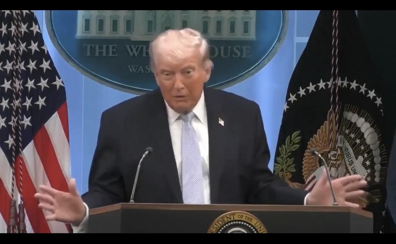 特朗普：

“我们在韩国驻扎了45000名士兵，保护我们免受金正恩的威胁。他曾说