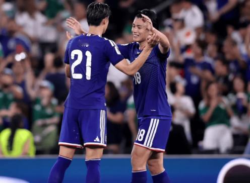 还能说什么呢？ 美加墨世界杯，日本队上半场不到半小时已经2比0领先突尼斯队，森保