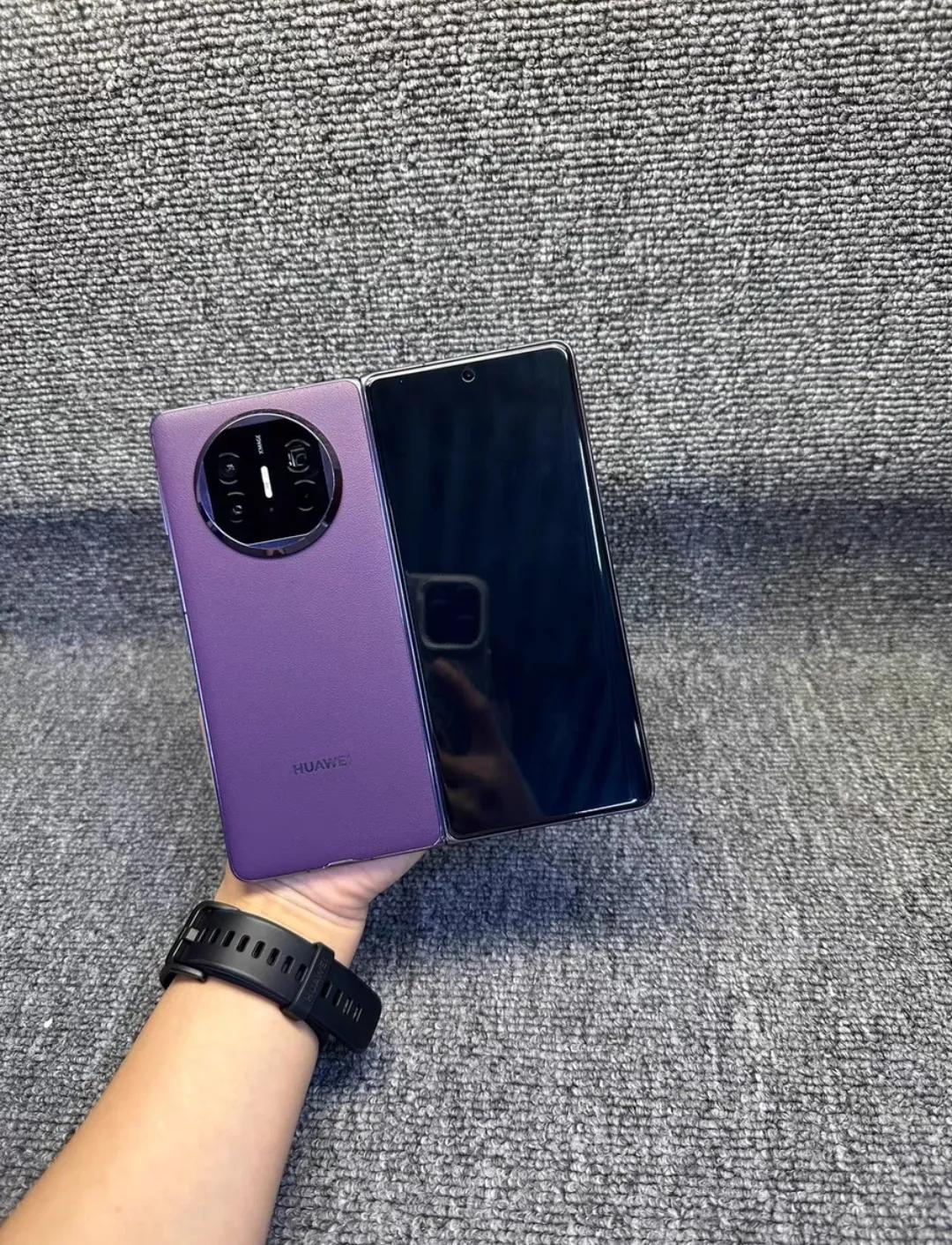 高端手机，高端手机，名字也很重要。特别是折叠屏，它就是给商务人士准备的，很多老板