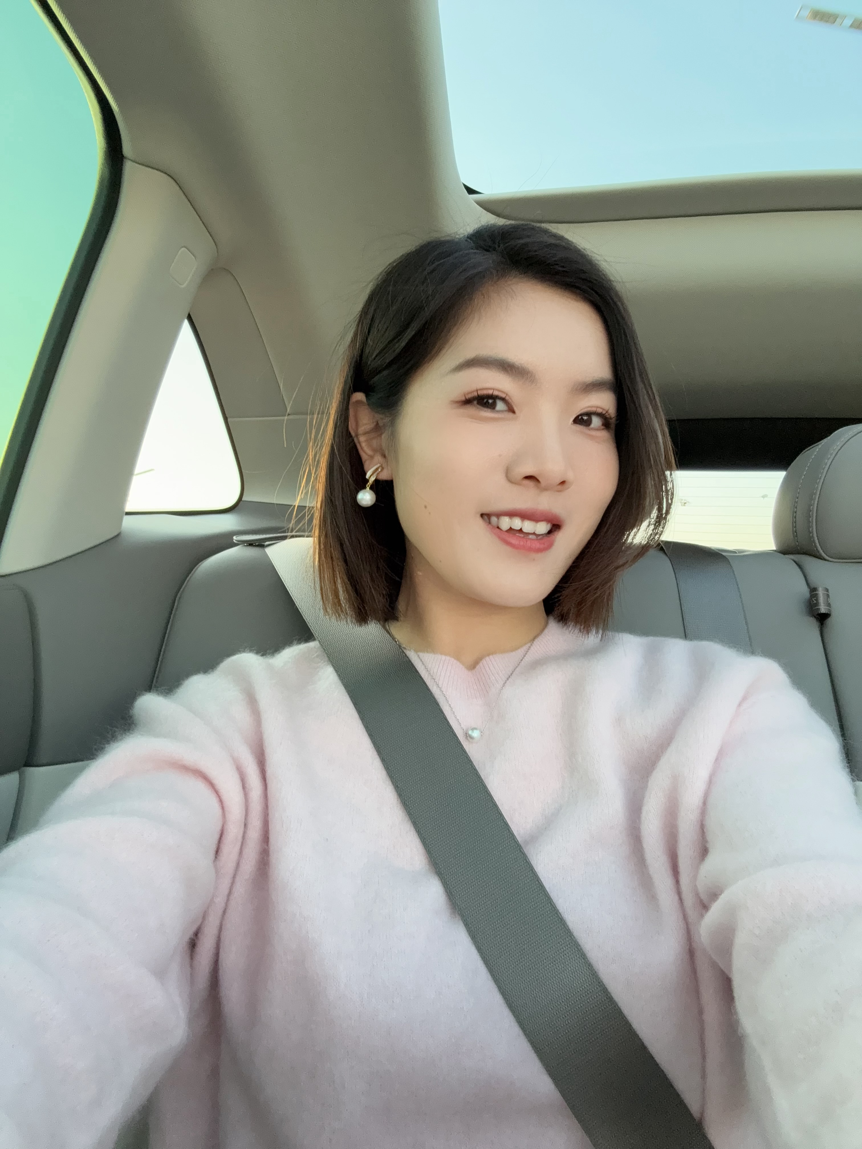 猜我现在坐的哪款车？[吃瓜]信息点：与我有关 