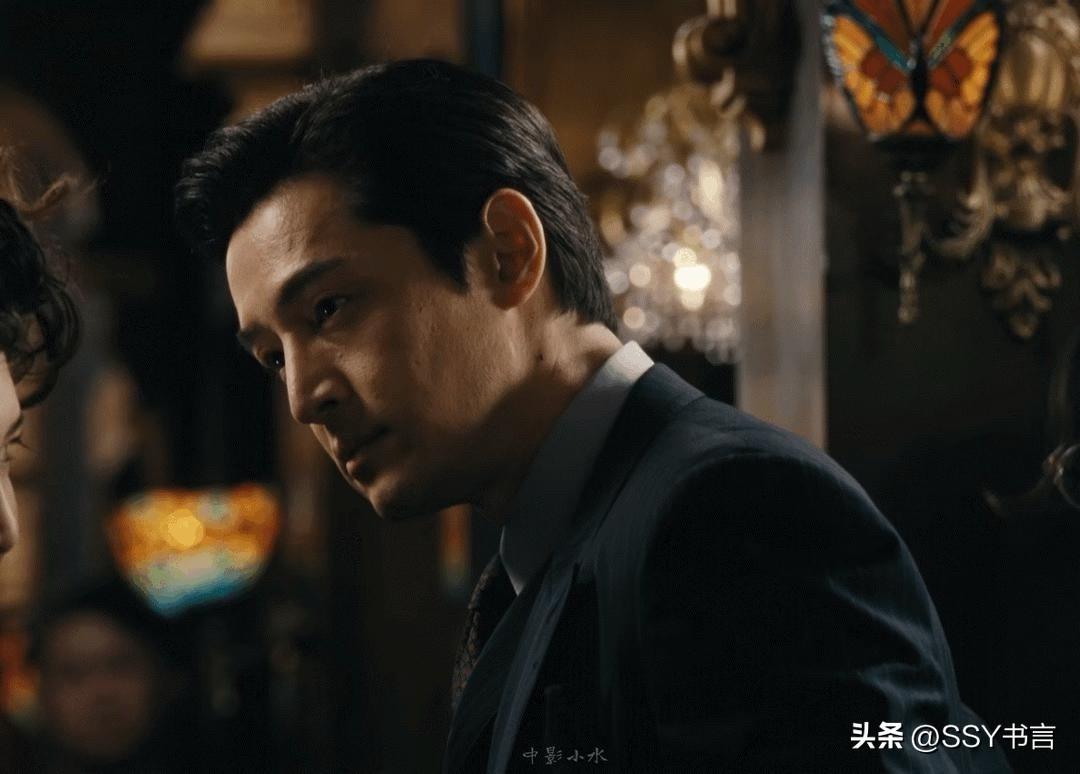 刚追完《繁花》，我最不认同的是宝总在股市巅峰时孤注一掷的选择。商战如江湖，留有余