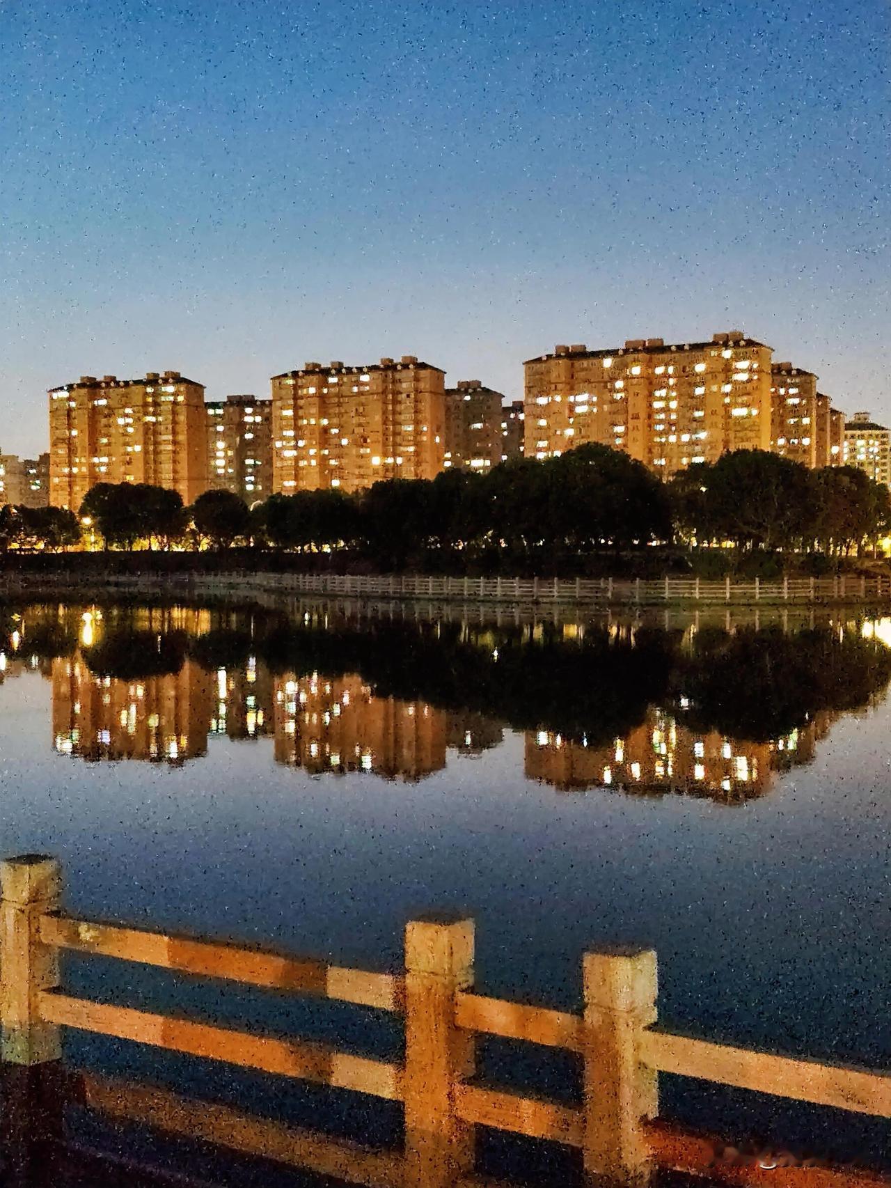 晒图笔记大赛2026年春节，万家灯火，温馨的家园。