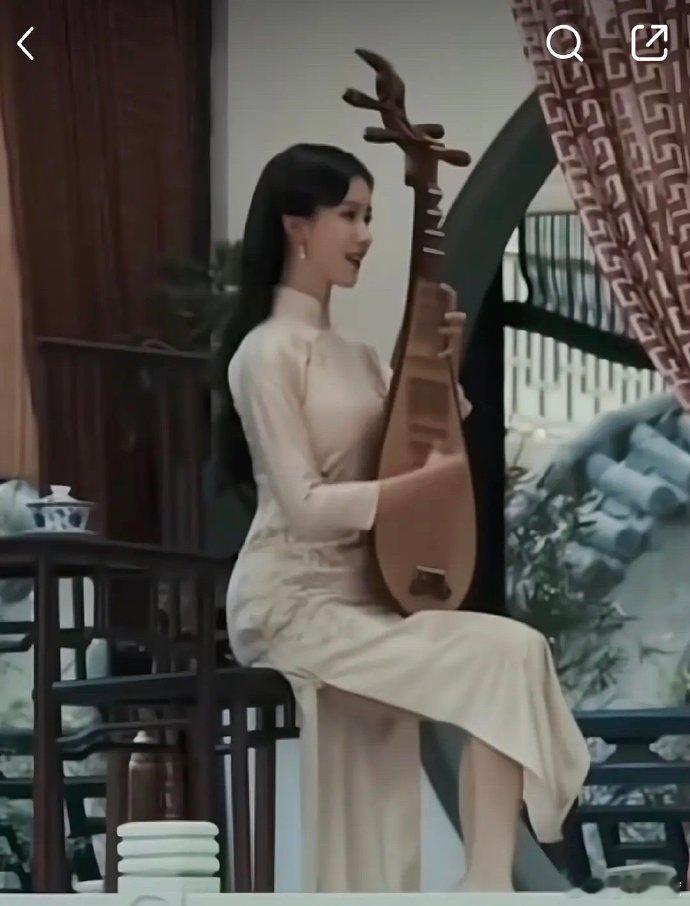 嘟嘟好瘦，腰臀比超绝！同剧女二女三虽高，却无此腰臀比。 