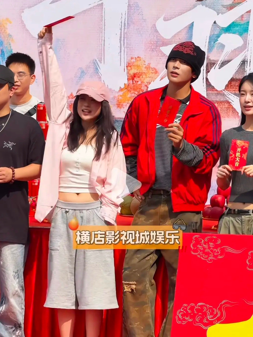 这是女明星吗？对自己也太好了吧 ​​​