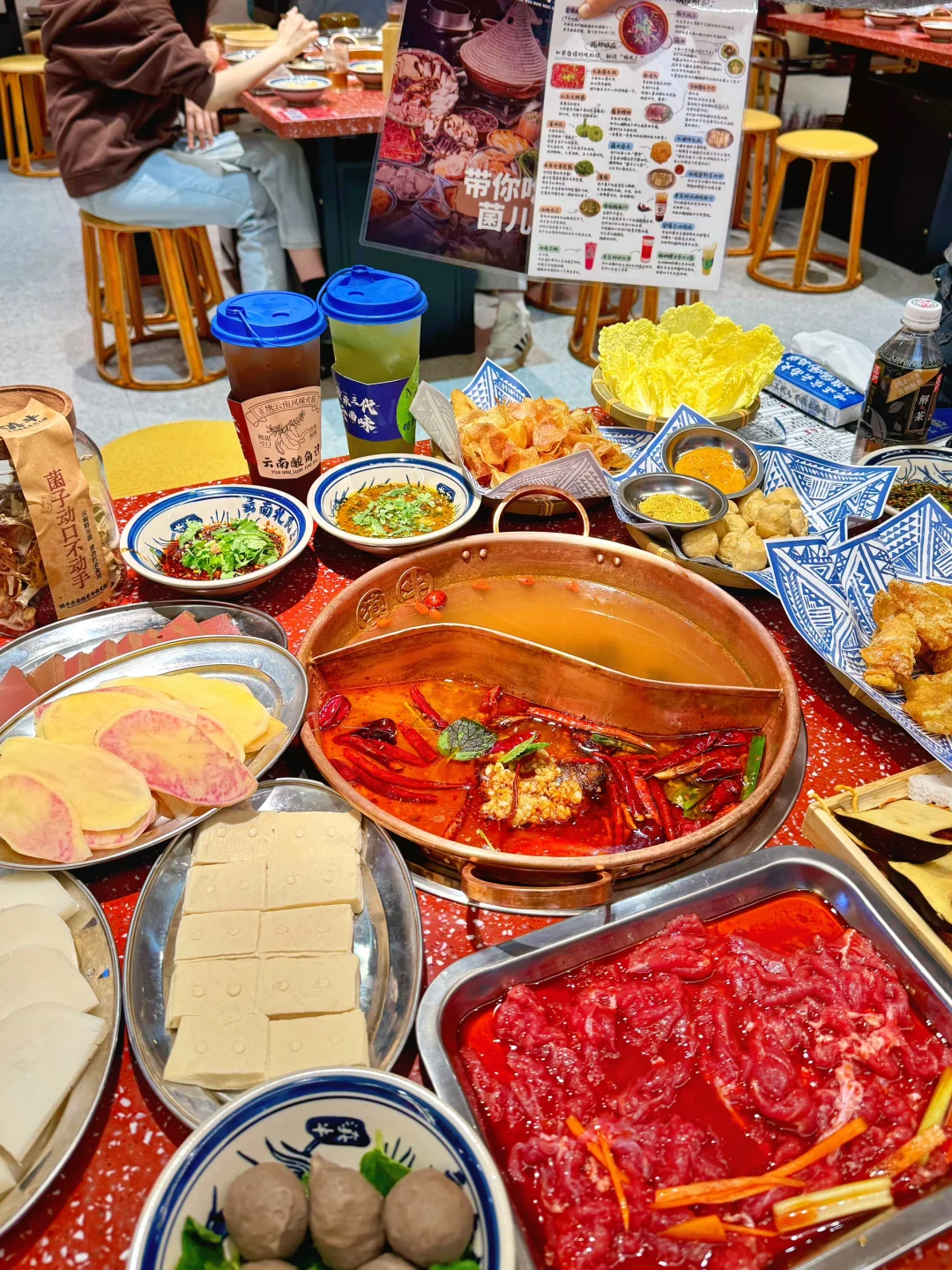 筷子没停过…泉州也有云南酸汤火锅了！