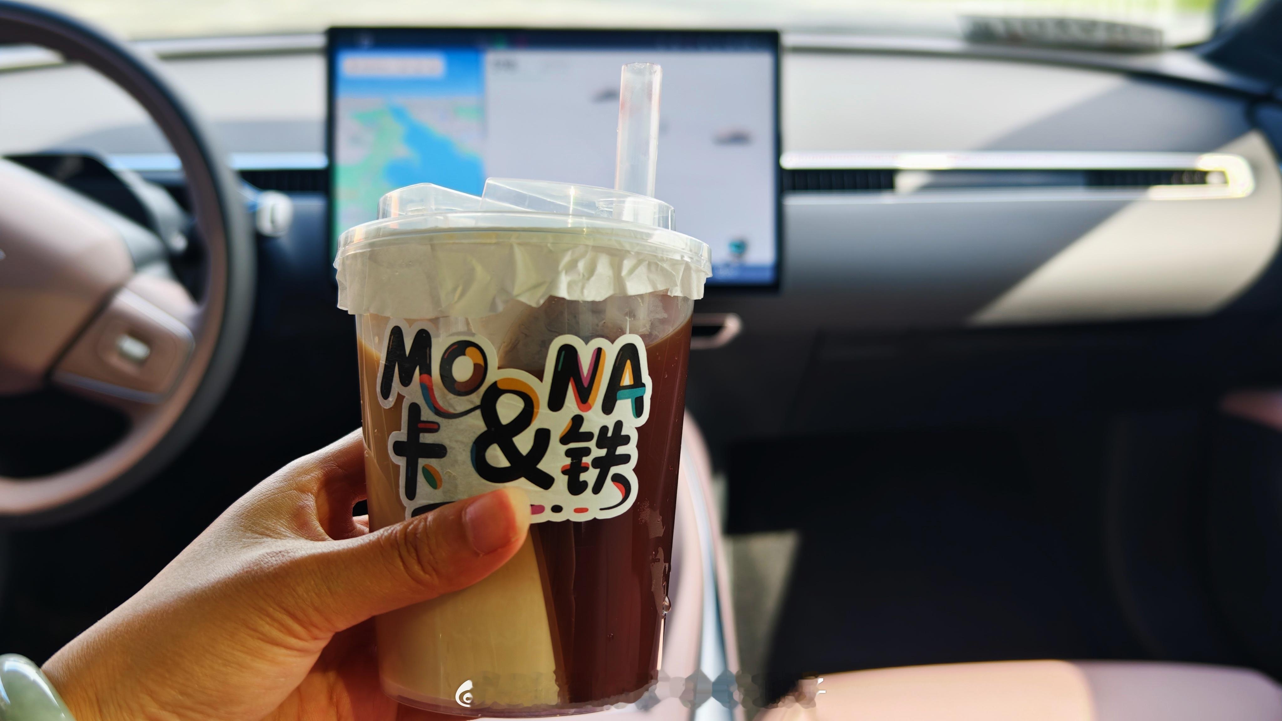 今年520和小鹏MONA M03 Max一起过的[比耶]新增的三个配色 还是最喜