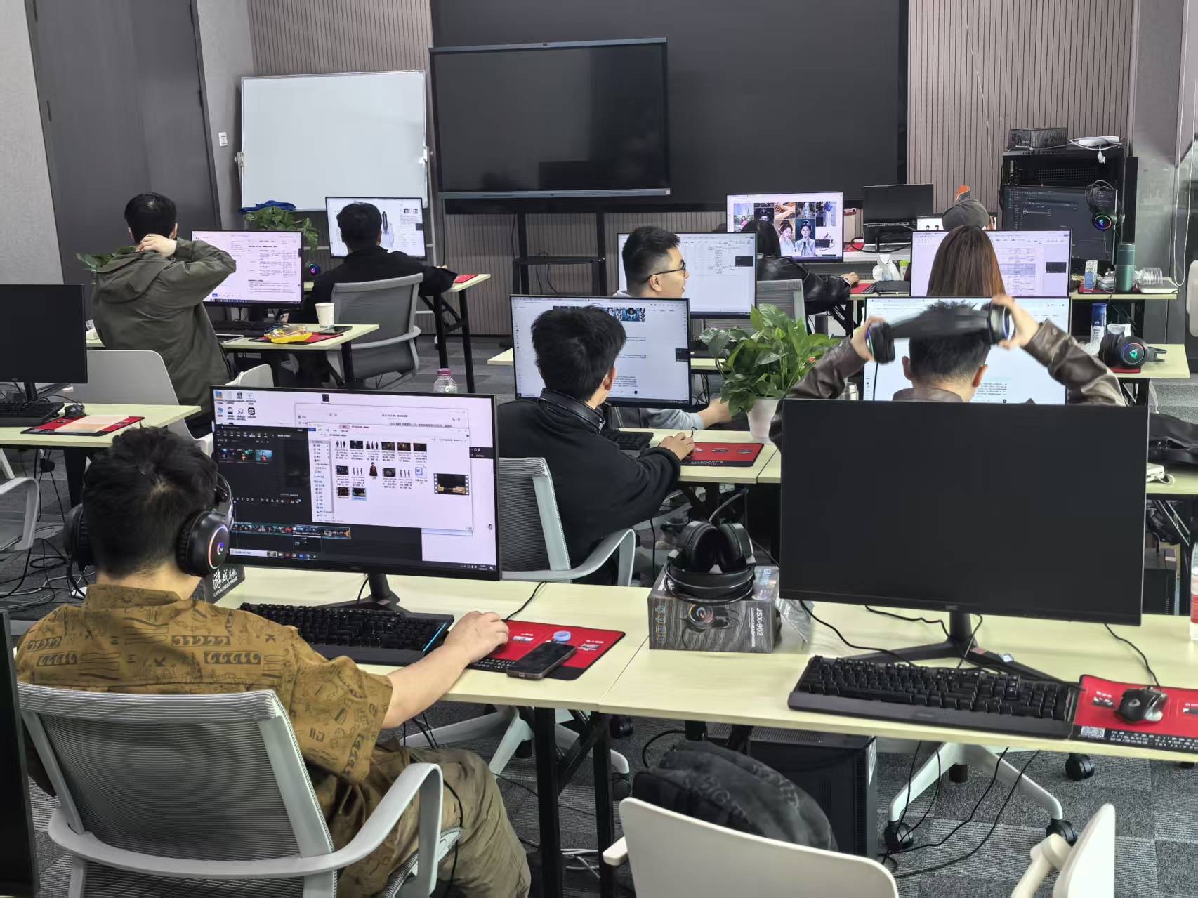 首笔贷款落地!成都面向“一人公司”的专属融资通道实现“零的突破”