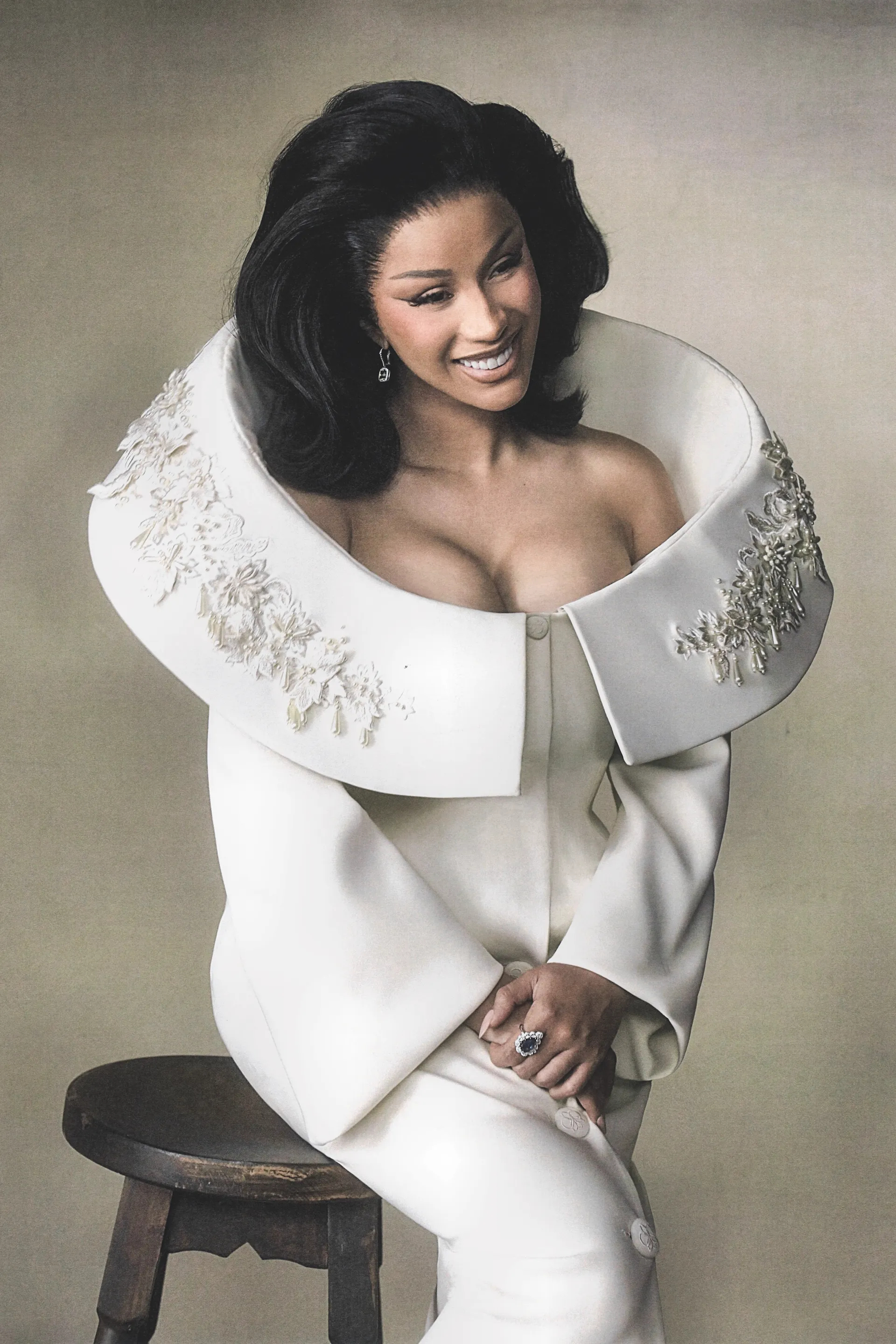 【卡迪碧告诫所有名人：不要碰毒品】/Cardi B 向阿拉伯版《Vogue》杂志