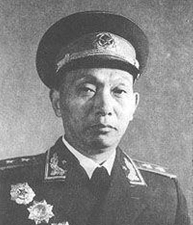 谭希林用一枪勇救毛主席，一炮守住井冈山，最终被授予中将军衔，他的传奇事迹令人敬佩