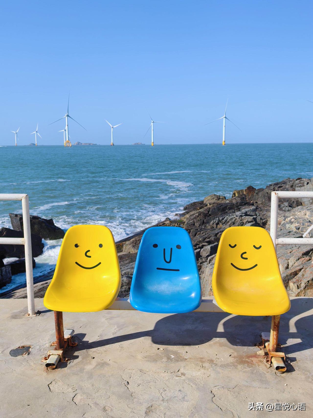 平潭的淡季也太懂浪漫了！
3-4月的晴天来，
直接解锁包场看海的快乐。

南线逛