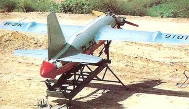 20 世纪 70 年代初，解放军接收了 R-2 和 R-7 无人机，用于训练高射